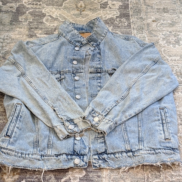 H&M Light Blue Denim Jacket - Picture 1 of 4